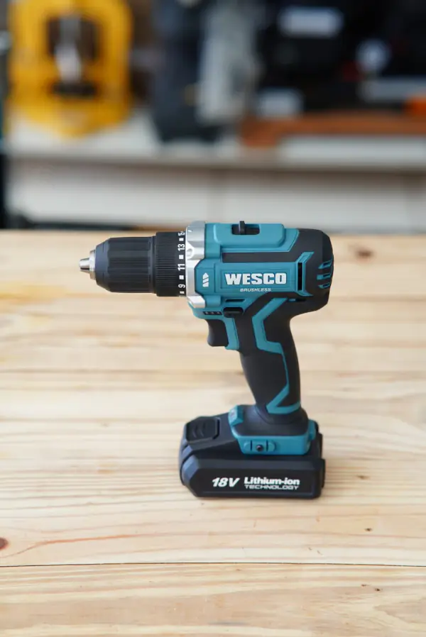 Parafusadeira Wesco a bateria